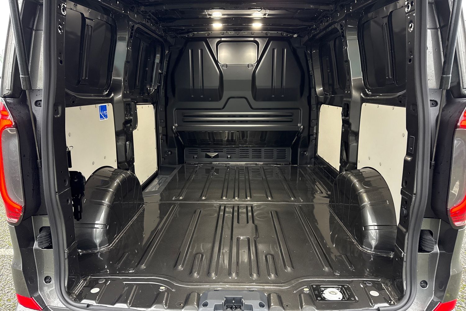 Used Volkswagen Transporter 2025 for sale - 77006861: Photo 6