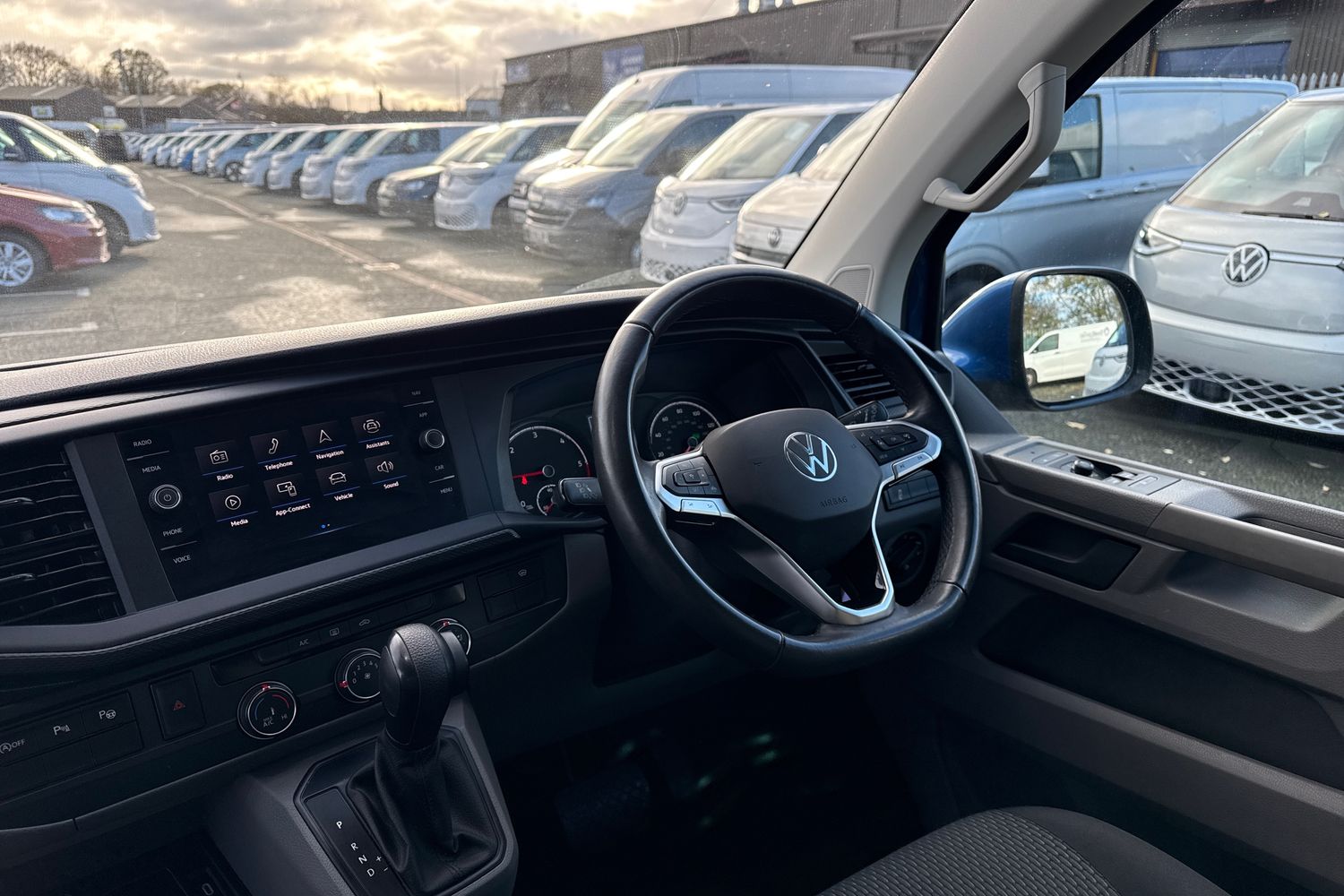 Used Volkswagen Transporter 2024 for sale - 76685730: Photo 18