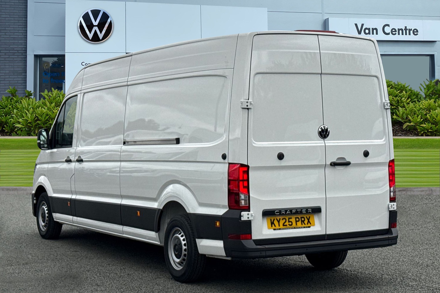 Used Volkswagen Crafter 2025 for sale - 76558246: Photo 2