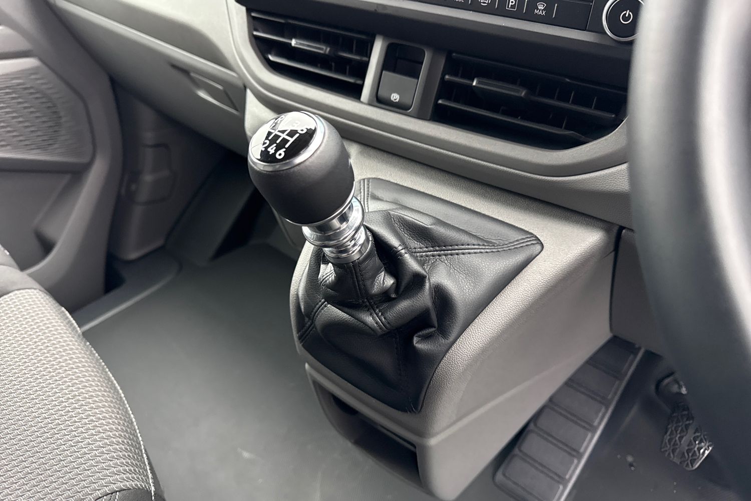 Used Volkswagen Transporter 2025 for sale - 77158796: Photo 22