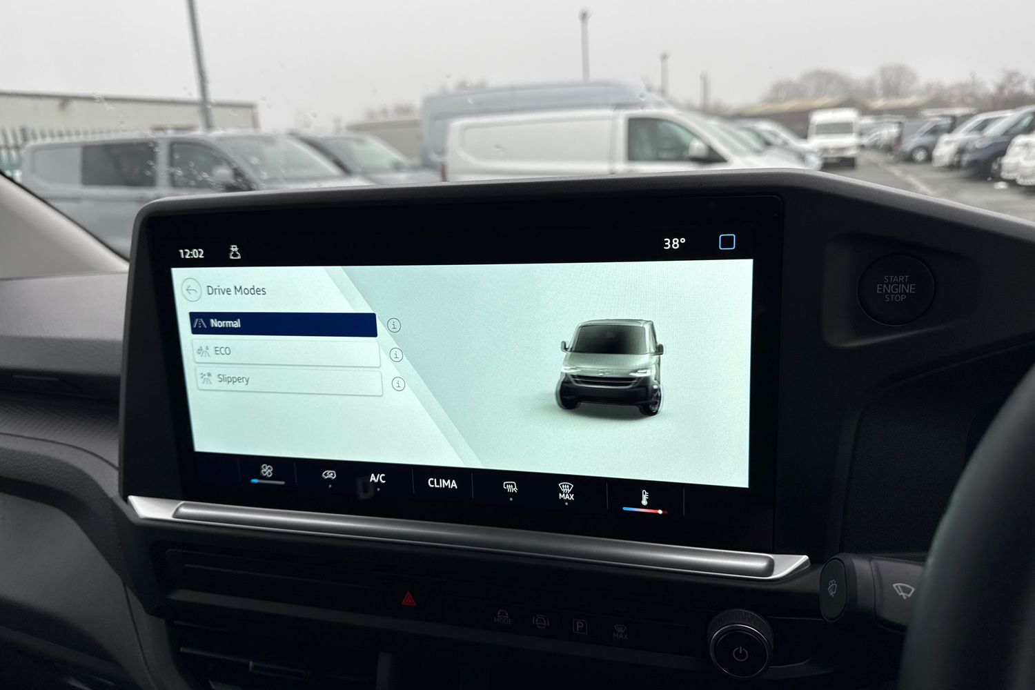 Used Volkswagen Transporter 2025 for sale - 77158796: Photo 33