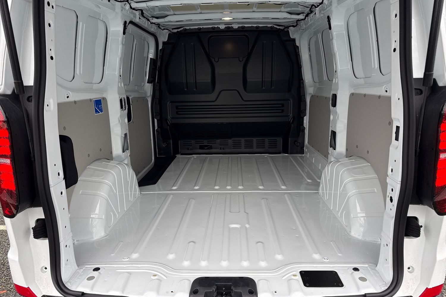 Used Volkswagen Transporter 2025 for sale - 77158796: Photo 6