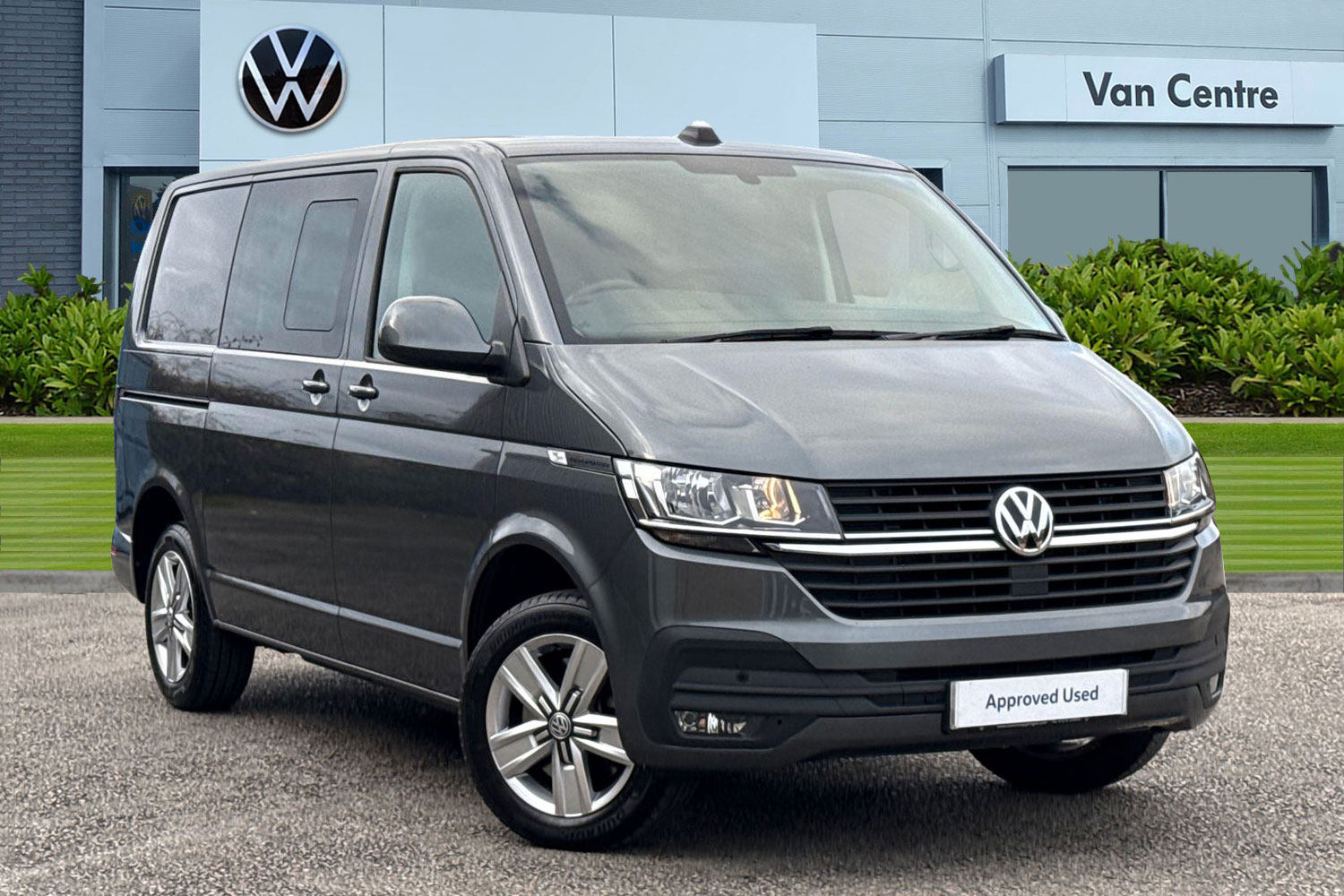 Used Volkswagen Transporter 2024 for sale - 76519980: Photo 1