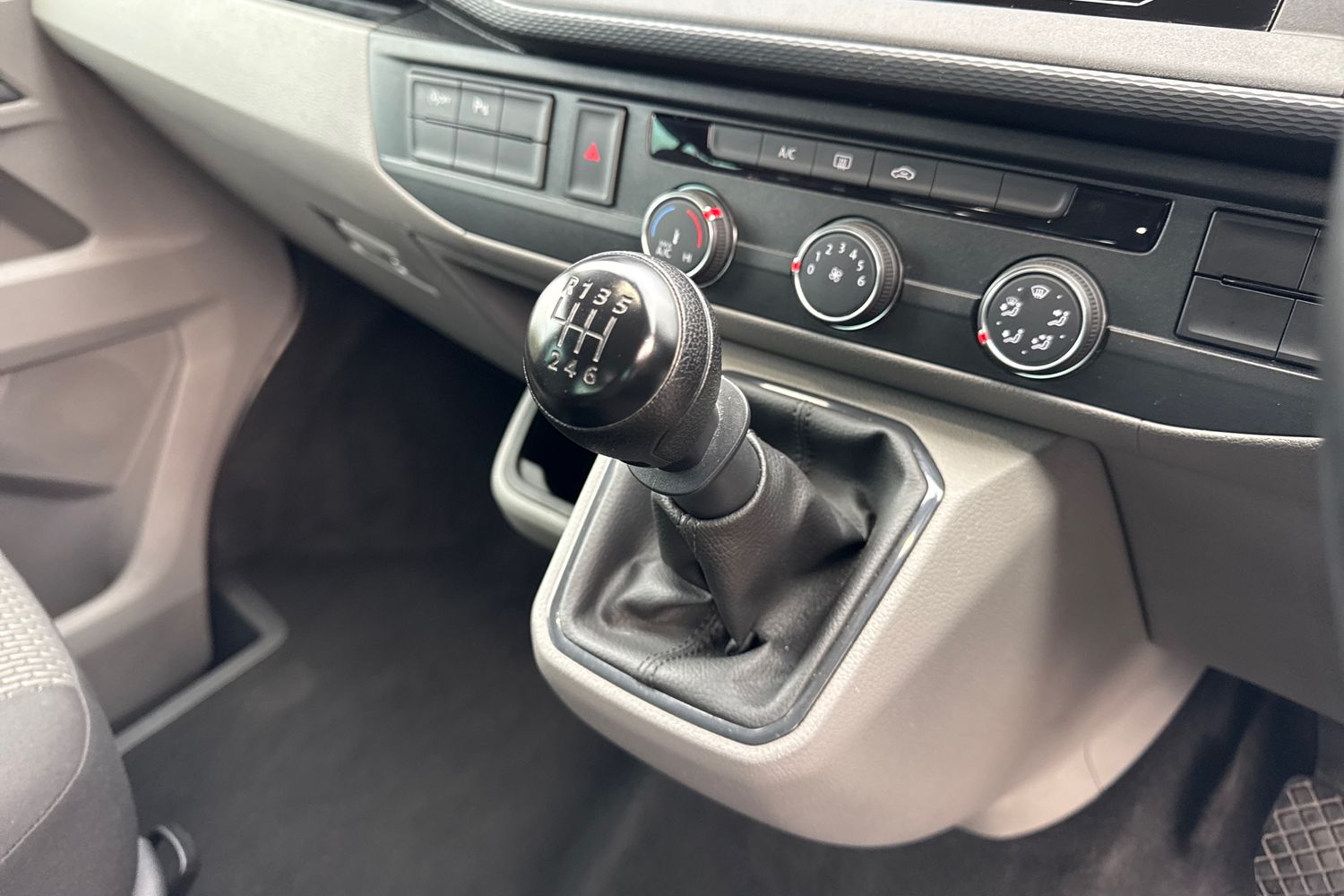 Used Volkswagen Transporter 2024 for sale - 76519980: Photo 22