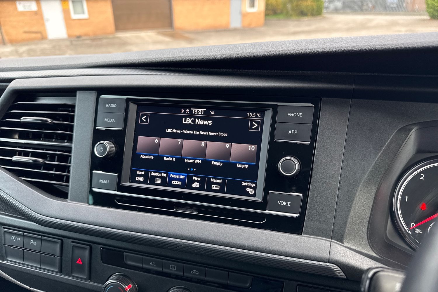 Used Volkswagen Transporter 2024 for sale - 76519980: Photo 35