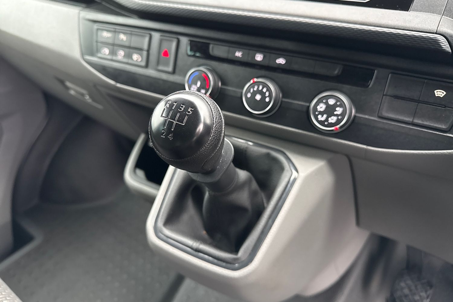 Used Volkswagen Transporter 2024 for sale - 77006819: Photo 22