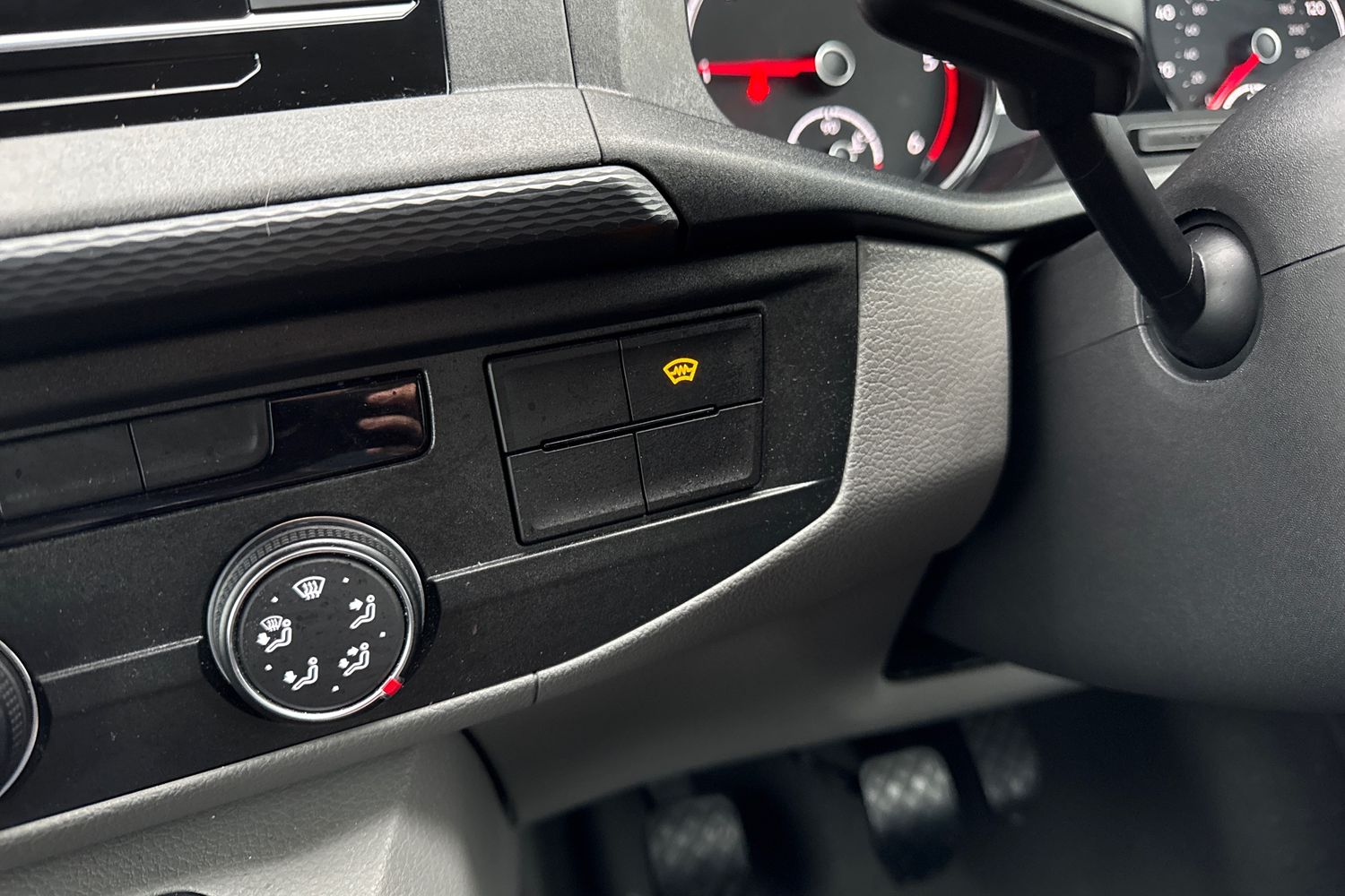 Used Volkswagen Transporter 2024 for sale - 77006819: Photo 42