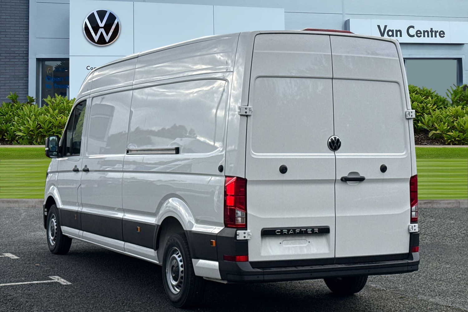 Used Volkswagen Crafter 2025 for sale - 76339924: Photo 2