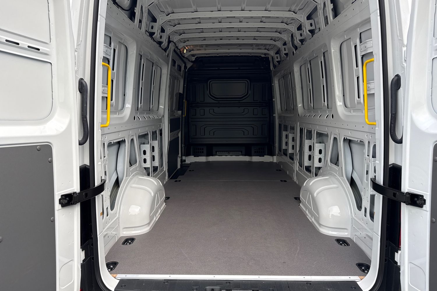 Used Volkswagen Crafter 2025 for sale - 76339924: Photo 6