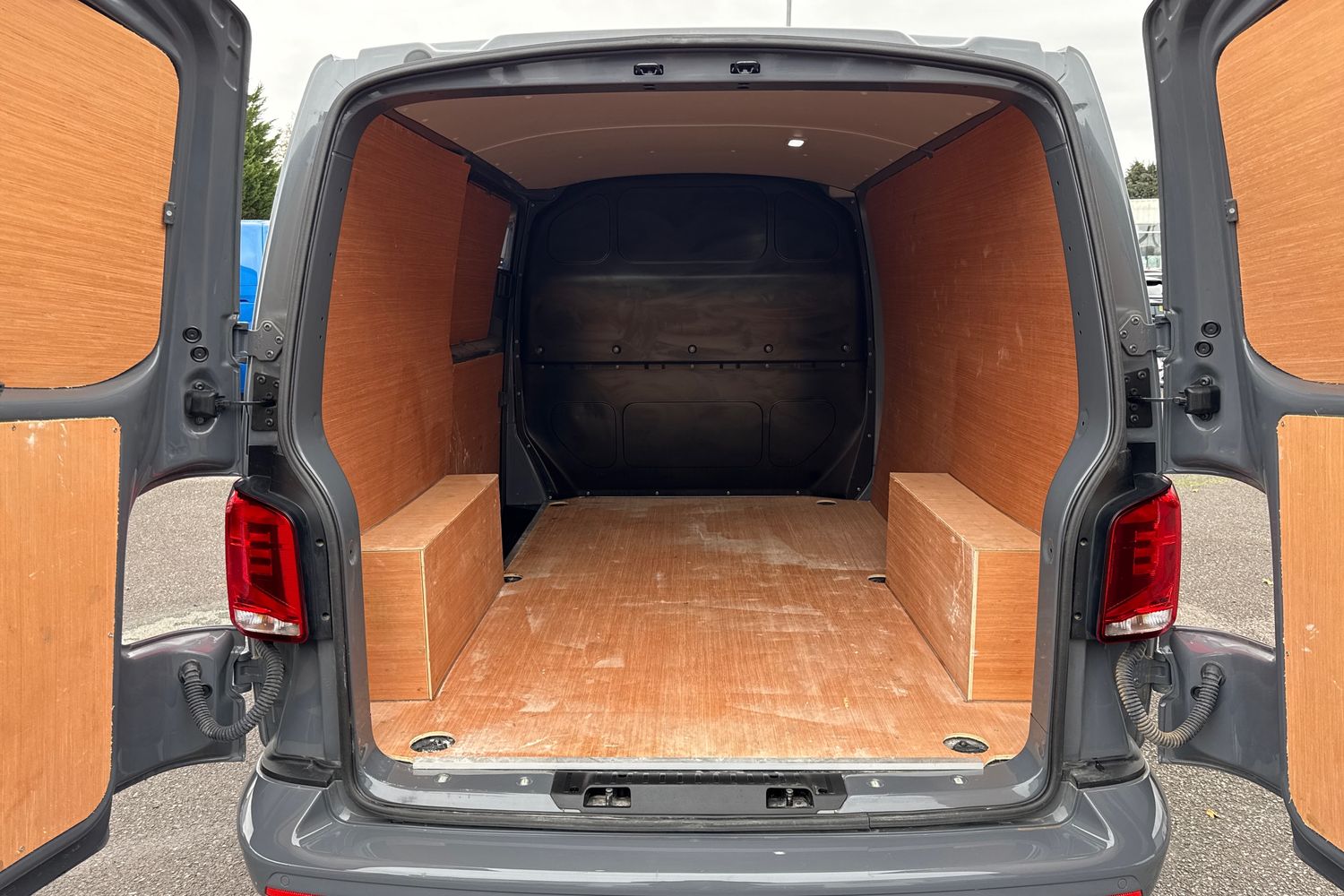 Used Volkswagen Transporter 2024 for sale - 76421432: Photo 10