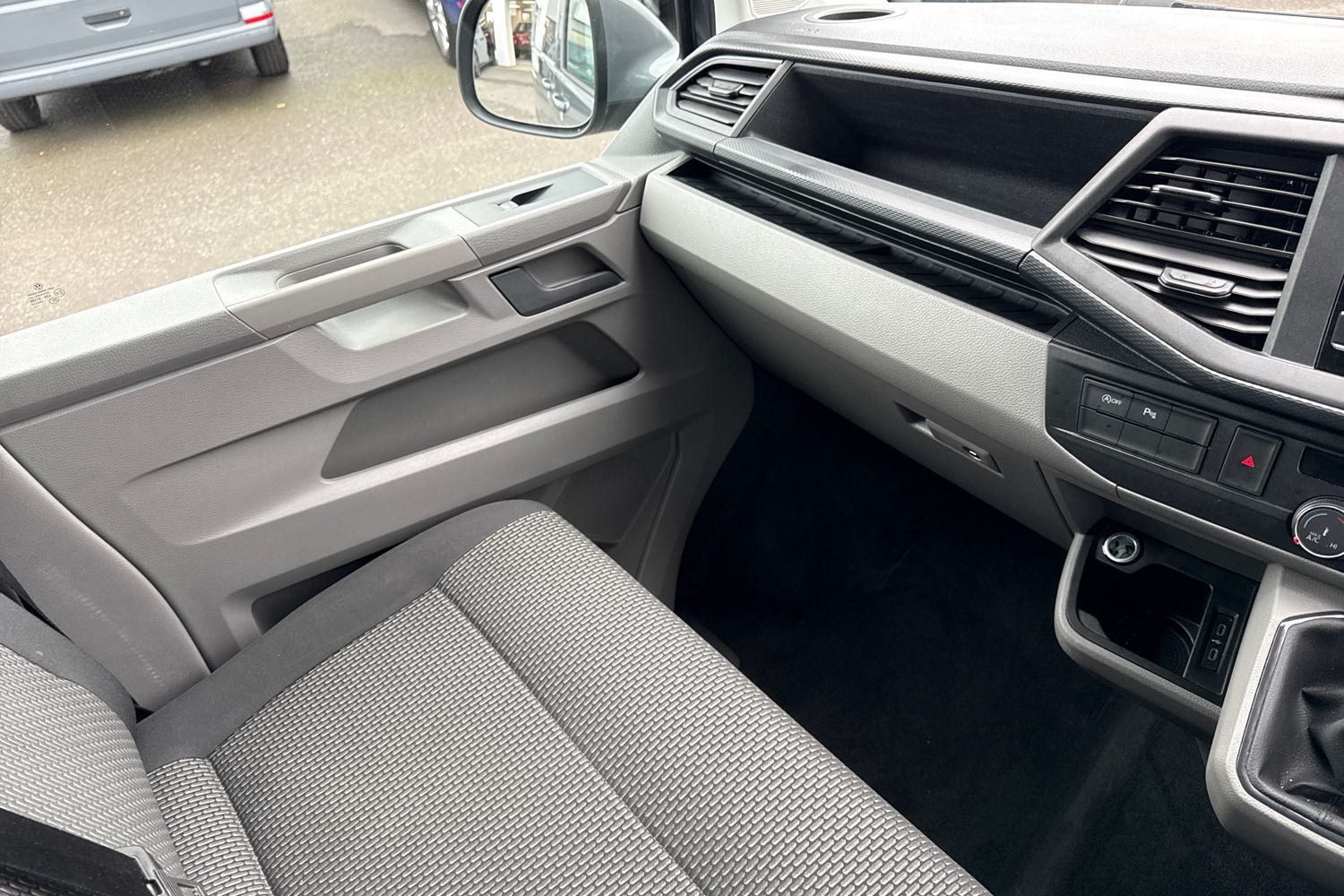 Used Volkswagen Transporter 2024 for sale - 76421432: Photo 15