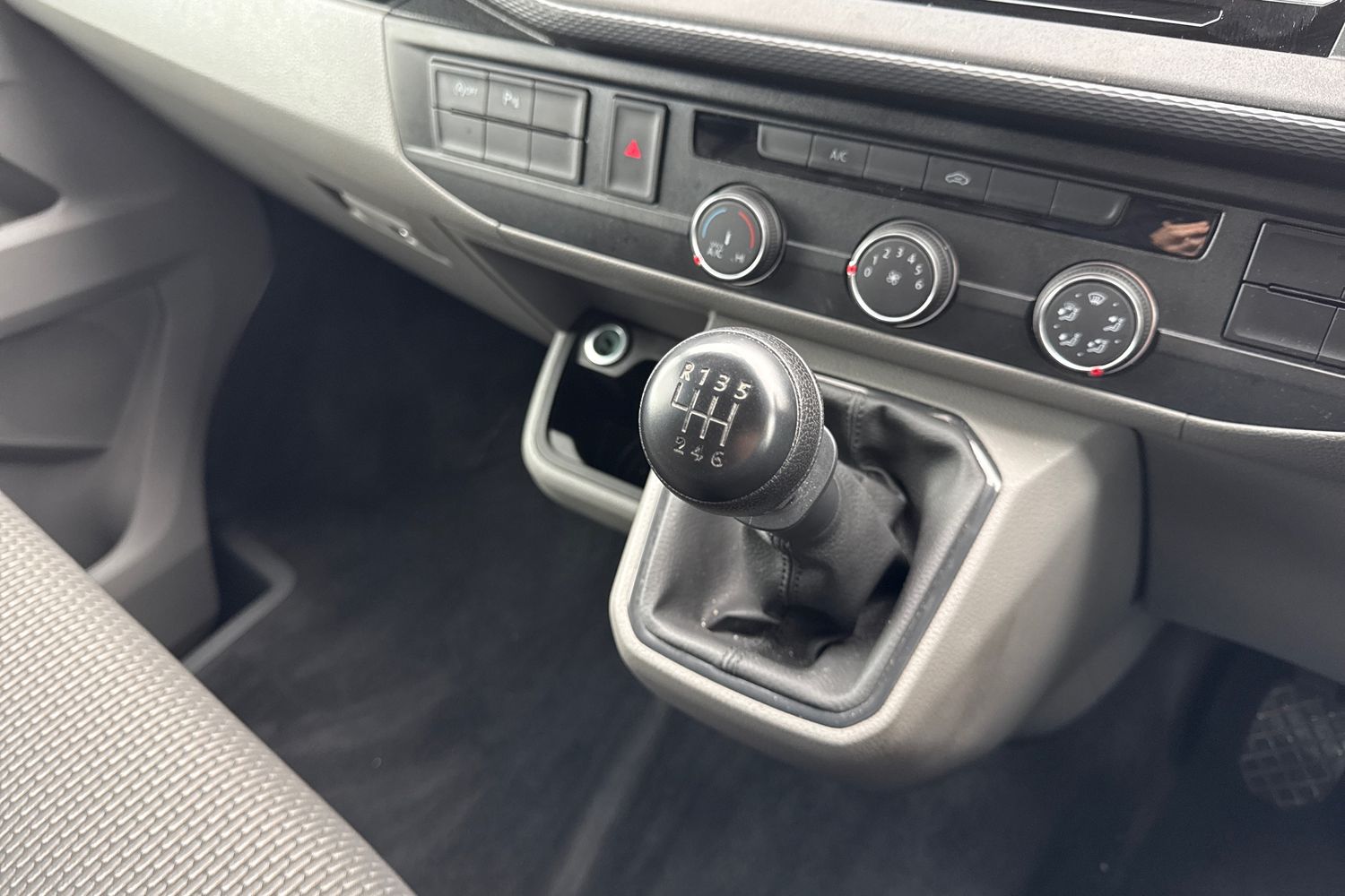 Used Volkswagen Transporter 2024 for sale - 76421432: Photo 20