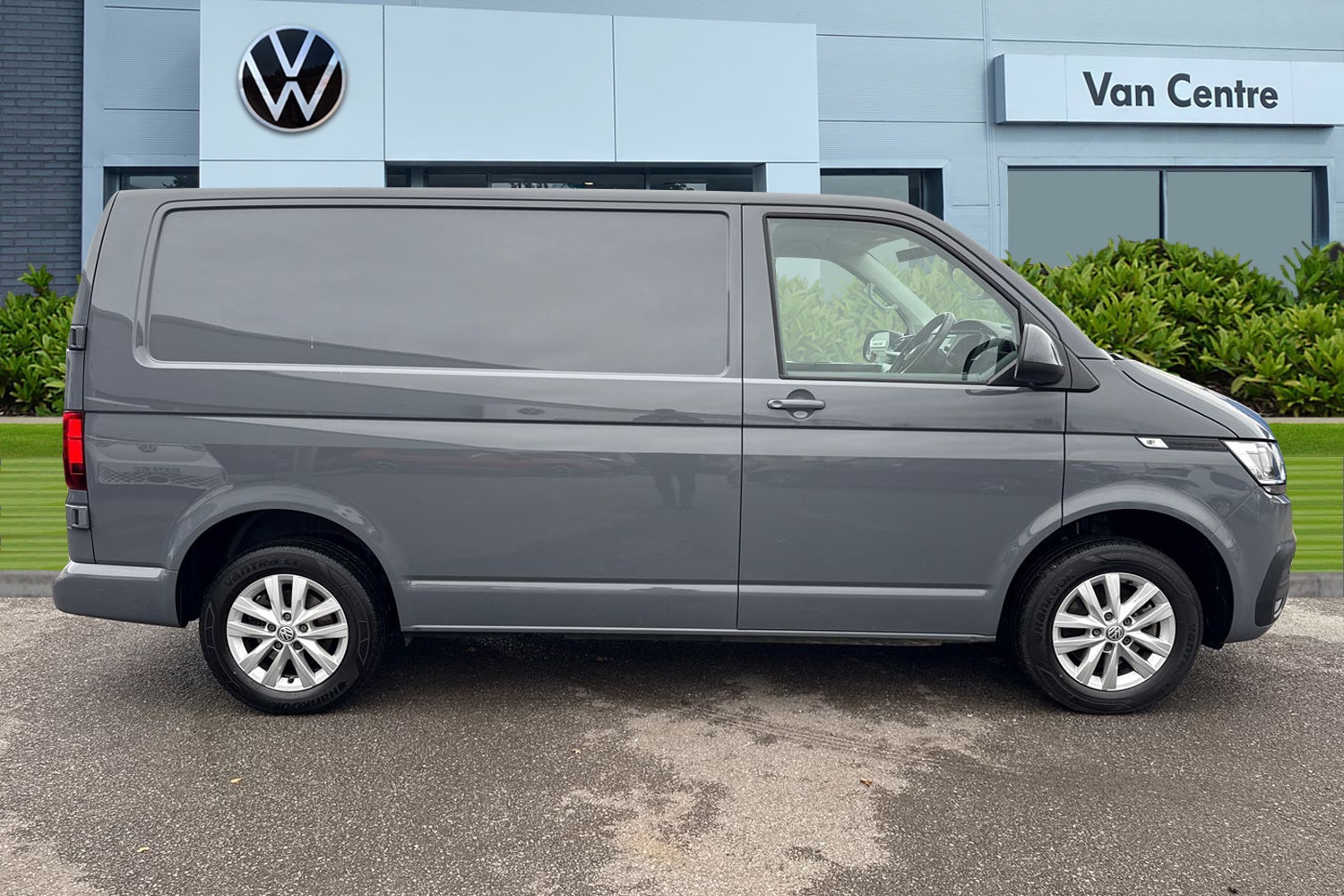 Used Volkswagen Transporter 2024 for sale - 76421432: Photo 3