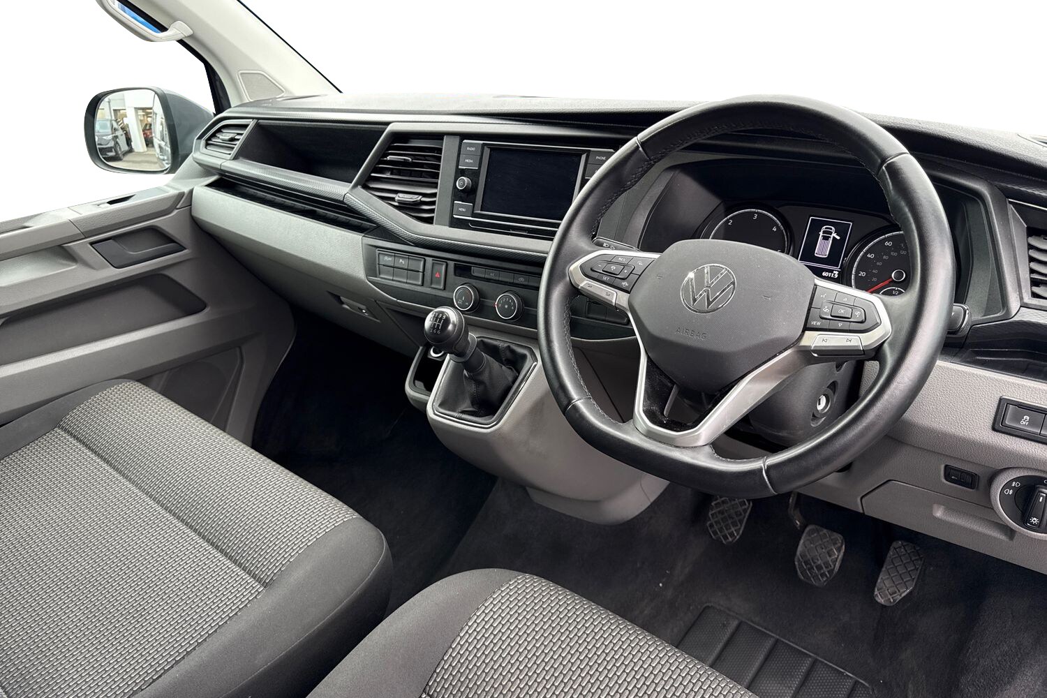 Used Volkswagen Transporter 2024 for sale - 76421432: Photo 8