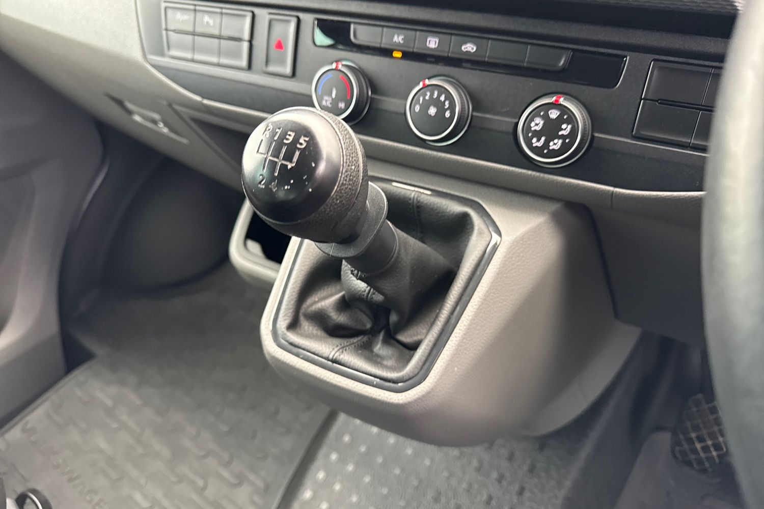 Used Volkswagen Transporter 2021 for sale - 77275393: Photo 22