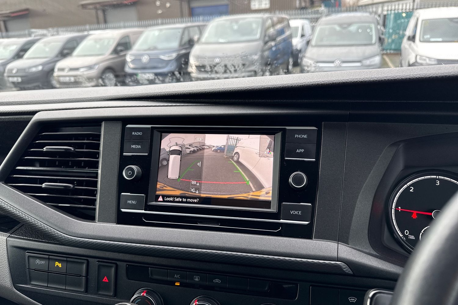 Used Volkswagen Transporter 2021 for sale - 77275393: Photo 40