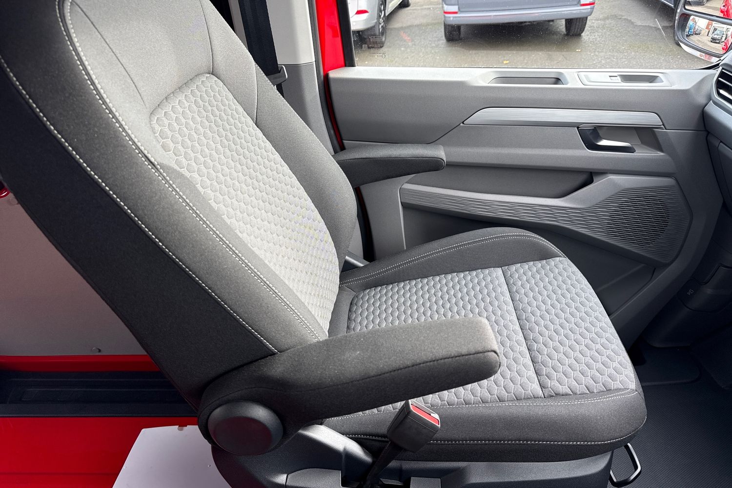 Used Volkswagen Transporter 2025 for sale - 76421446: Photo 40