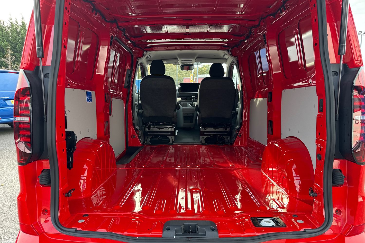 Used Volkswagen Transporter 2025 for sale - 76421446: Photo 6