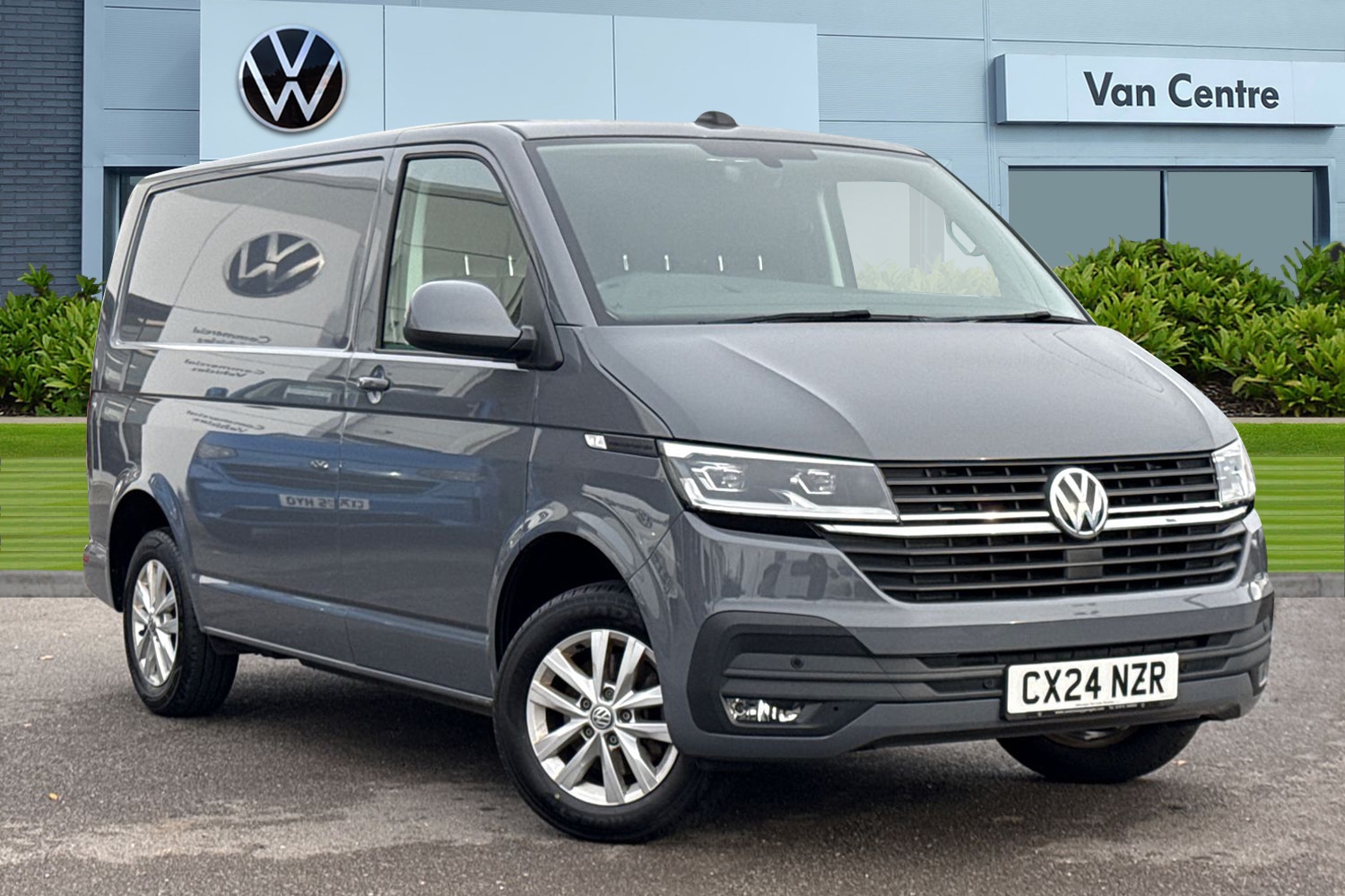 Used Volkswagen Transporter 2024 for sale - 76421396: Photo 1