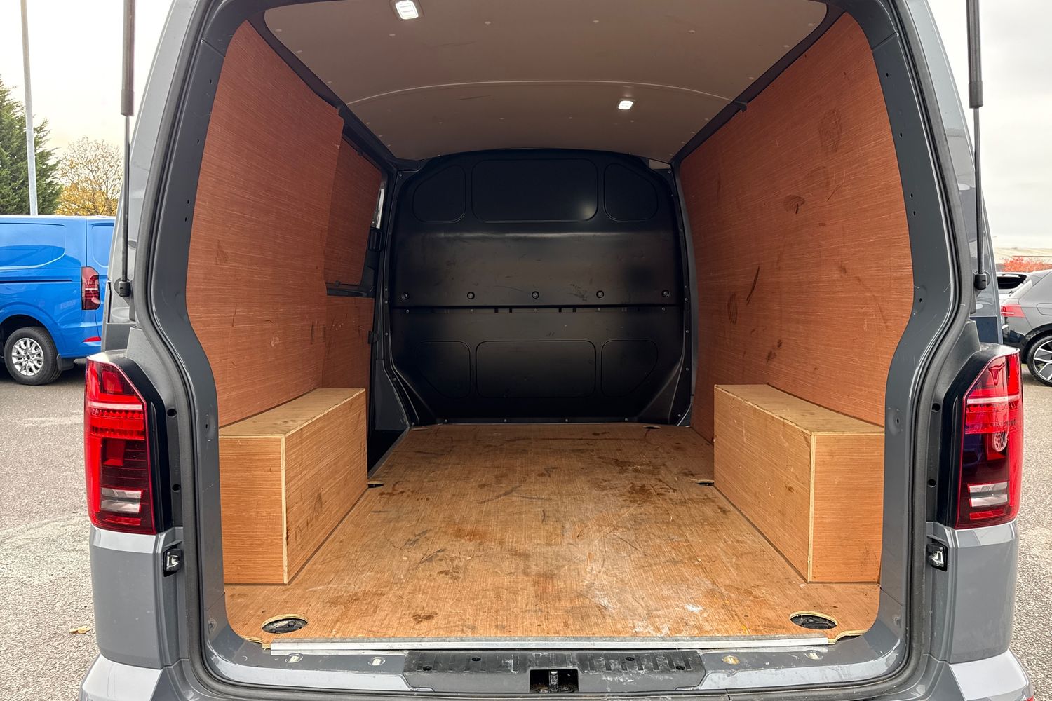 Used Volkswagen Transporter 2024 for sale - 76421396: Photo 9