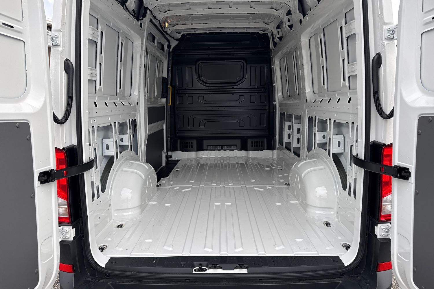 Used Volkswagen Crafter 2025 for sale - 76617143: Photo 6