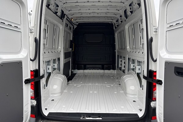 Used Volkswagen Crafter 2025 for sale - 75277096: Photo 6