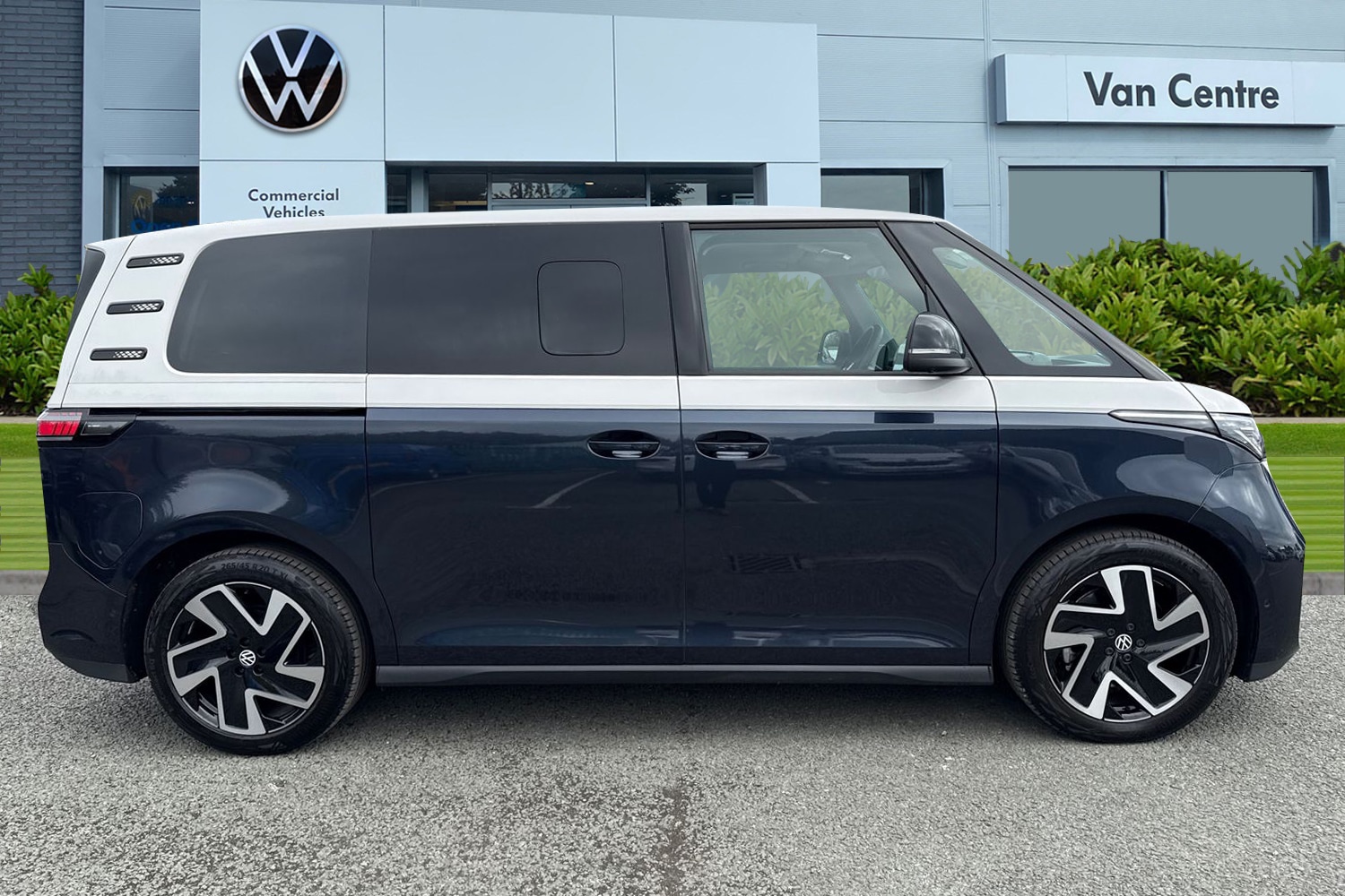 Used Volkswagen ID.Buzz 2025 for sale - 76230577: Photo 3