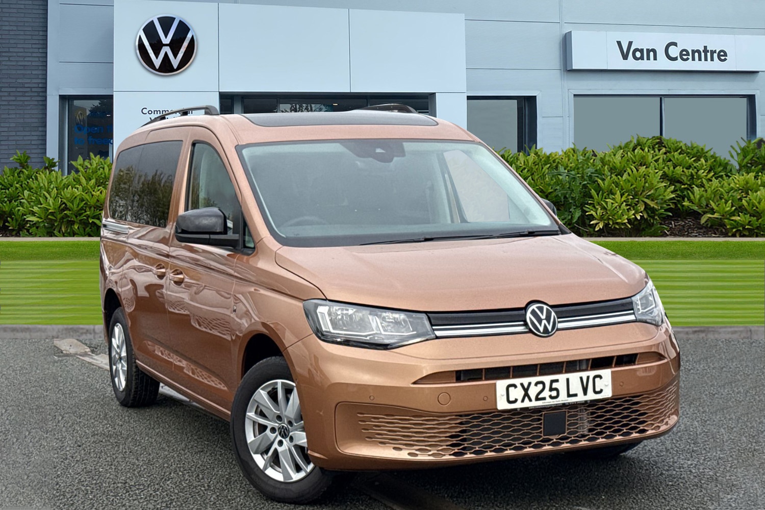 Used Volkswagen Caddy Maxi 2025 for sale - 76739504: Photo 1