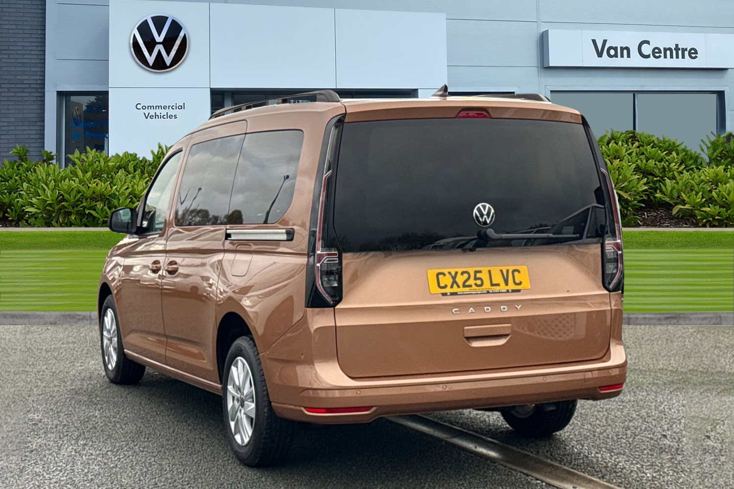 Used Volkswagen Caddy Maxi 2025 for sale - 76739504: Photo 2