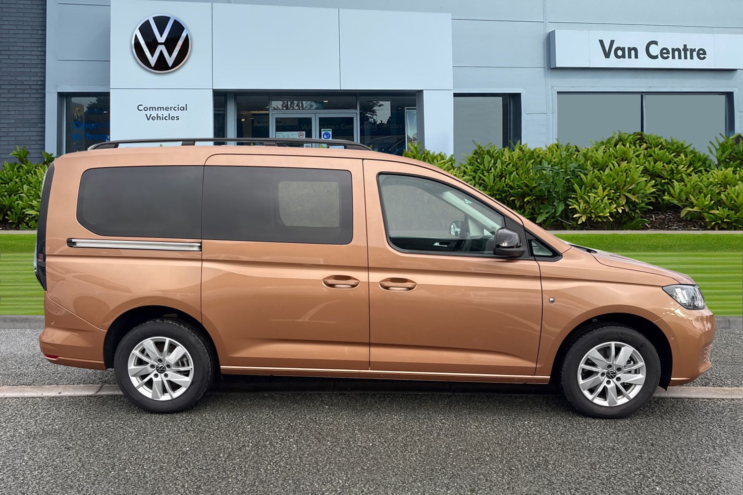 Used Volkswagen Caddy Maxi 2025 for sale - 76739504: Photo 3