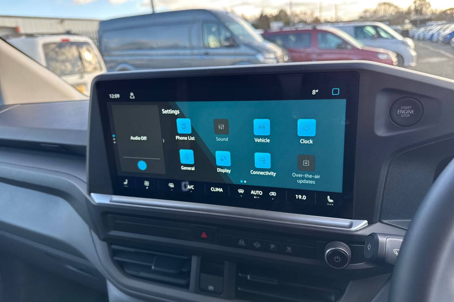 Used Volkswagen Transporter 2025 for sale - 76685761: Photo 31