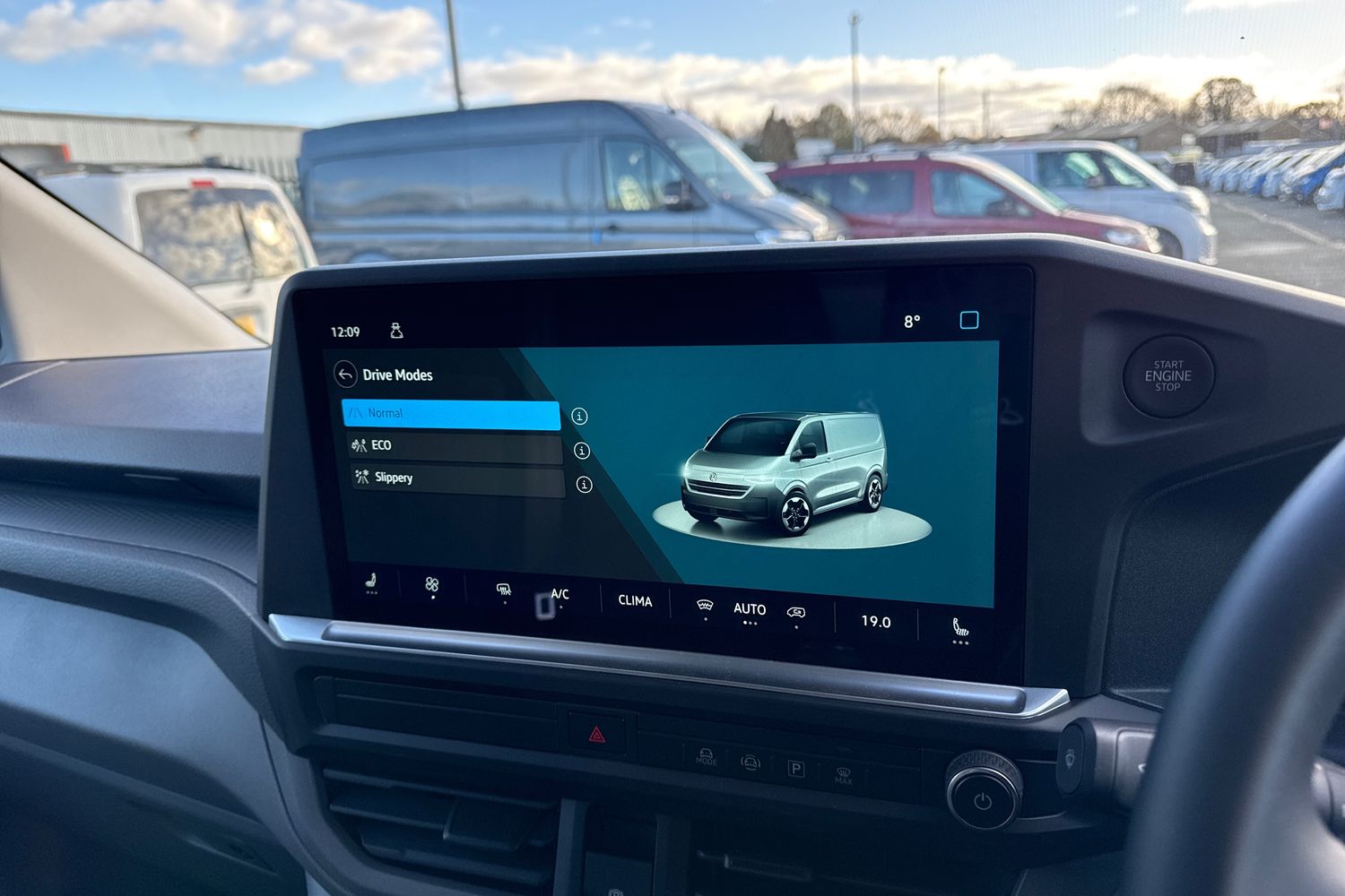 Used Volkswagen Transporter 2025 for sale - 76685761: Photo 33