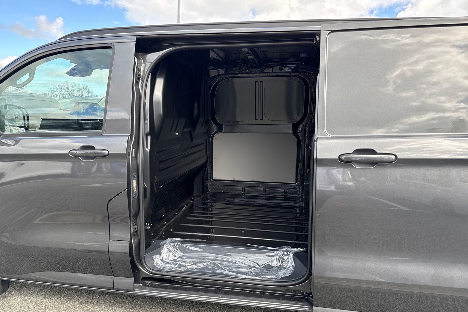 Used Volkswagen Transporter 2026 for sale - 78107460: Photo 32