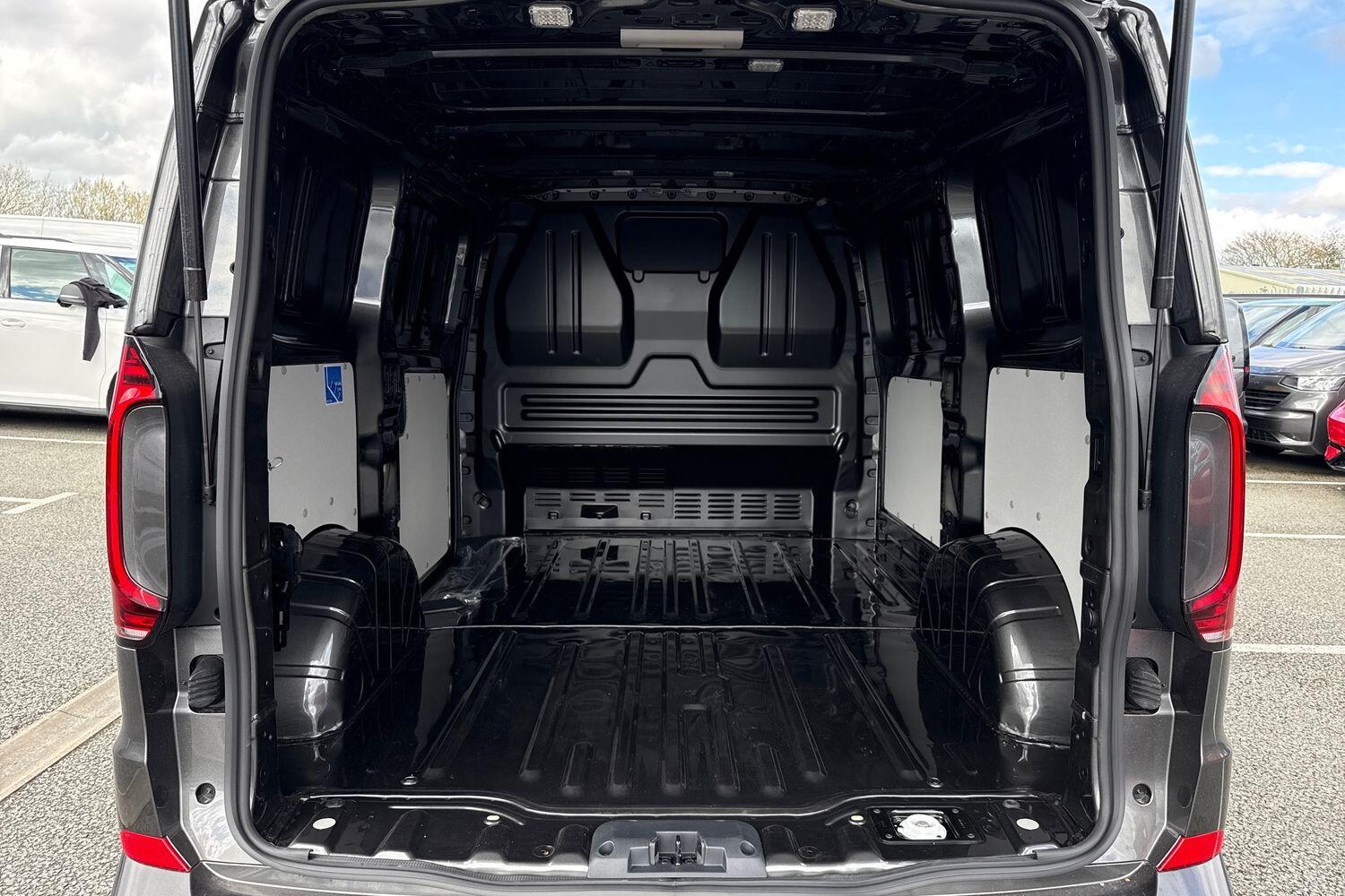 Used Volkswagen Transporter 2026 for sale - 78107460: Photo 9