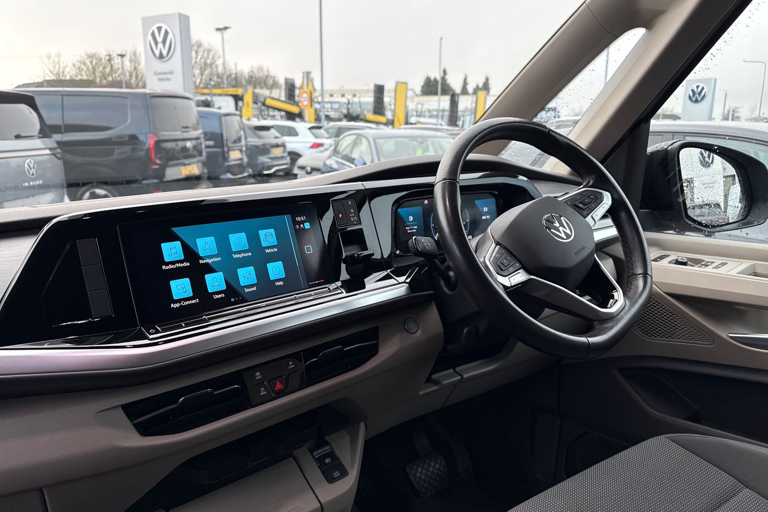 Used Volkswagen Multivan 2022 for sale - 77236035: Photo 18