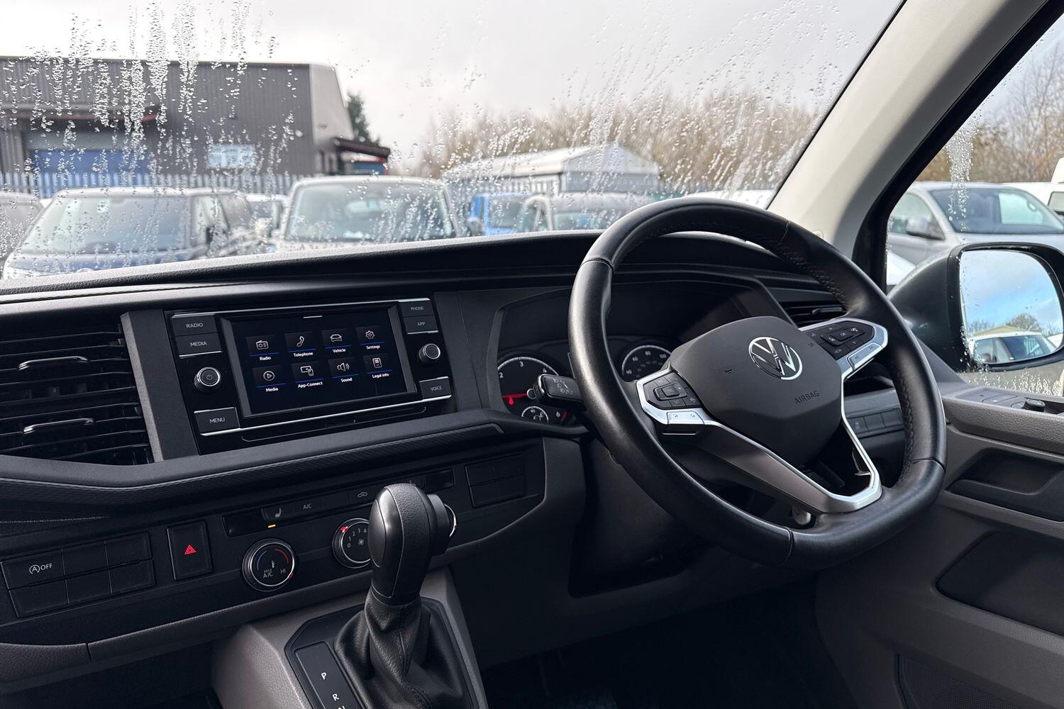 Used Volkswagen Transporter 2024 for sale - 77236042: Photo 12