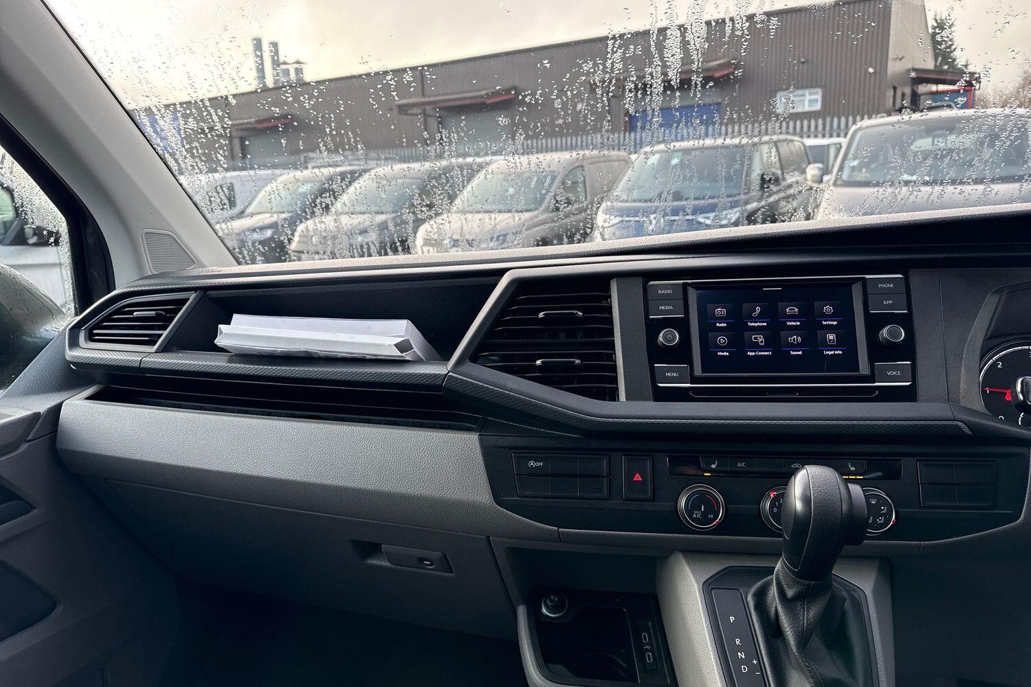 Used Volkswagen Transporter 2024 for sale - 77236042: Photo 14