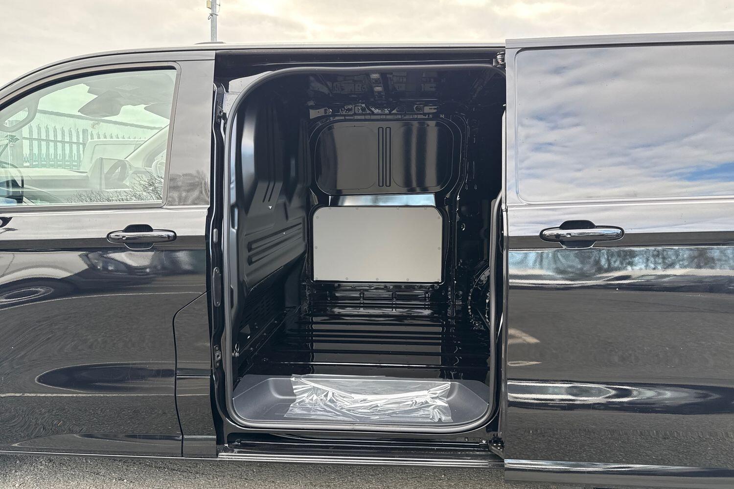 Used Volkswagen Transporter 2026 for sale - 78107545: Photo 31