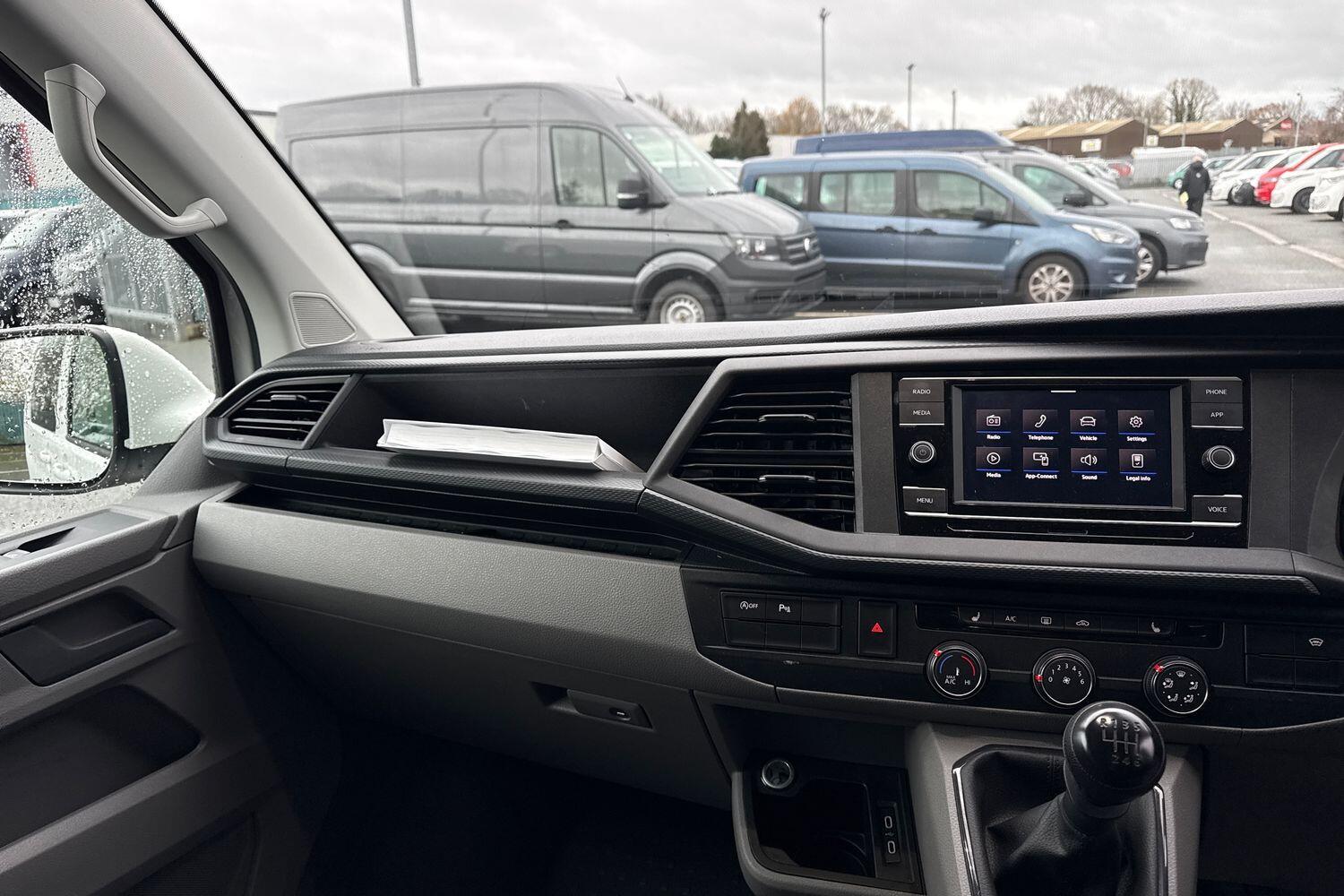 Used Volkswagen Transporter 2024 for sale - 77692135: Photo 15