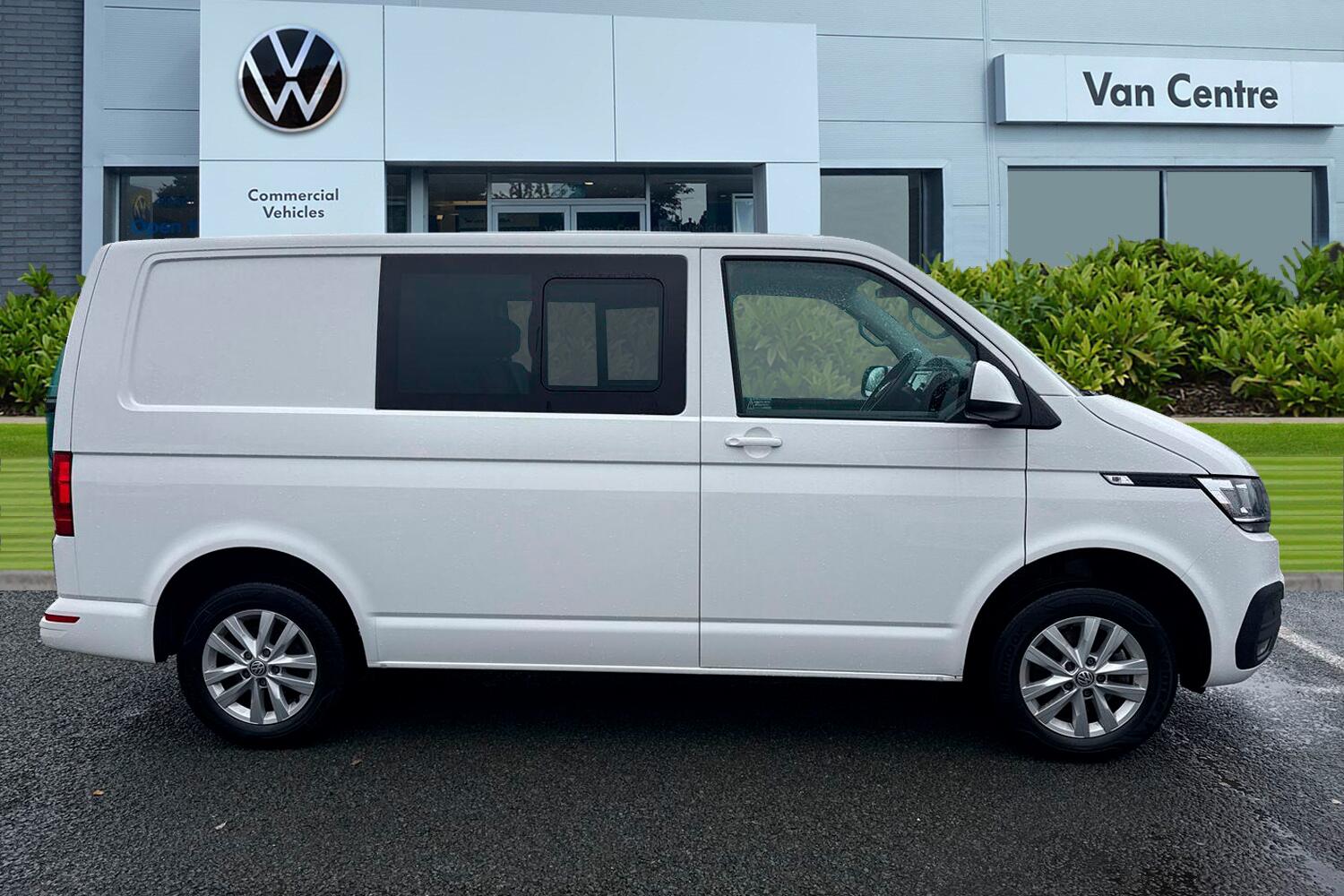 Used Volkswagen Transporter 2024 for sale - 77692135: Photo 3