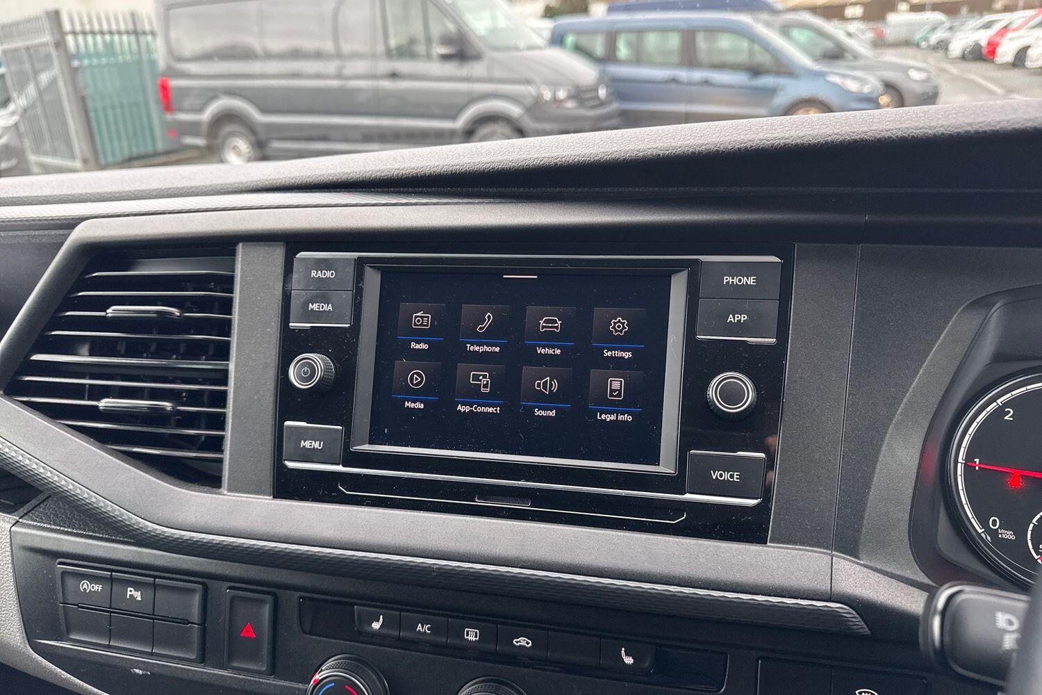 Used Volkswagen Transporter 2024 for sale - 77692135: Photo 35