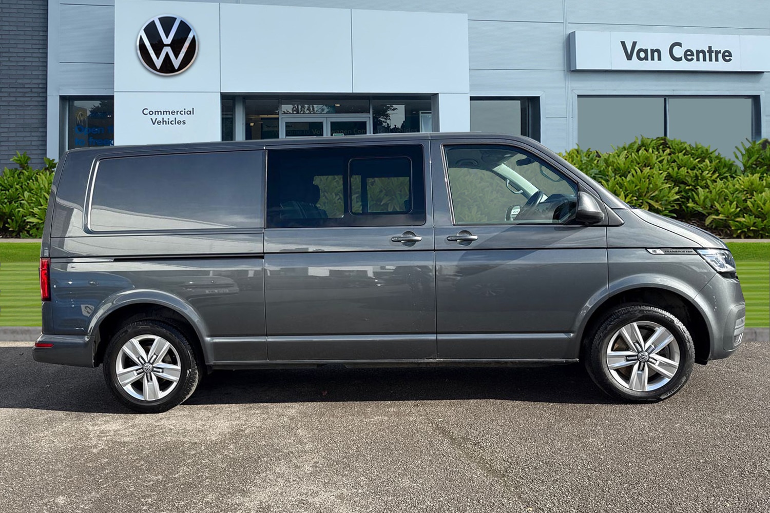Used Volkswagen Transporter 2024 for sale - 76346538: Photo 3