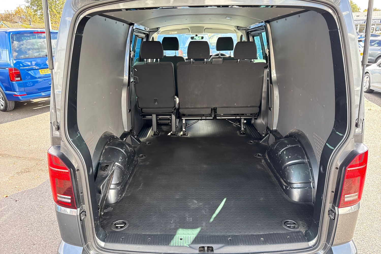 Used Volkswagen Transporter 2024 for sale - 76346538: Photo 7