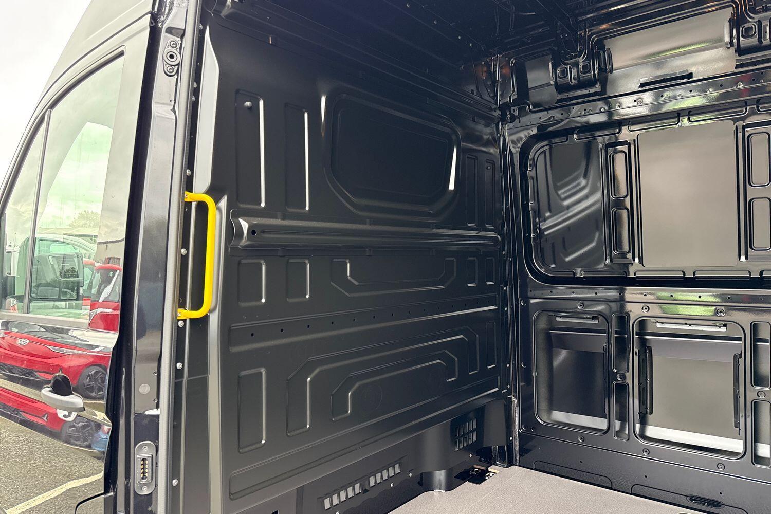 Used Volkswagen Crafter 2025 for sale - 76509119: Photo 42