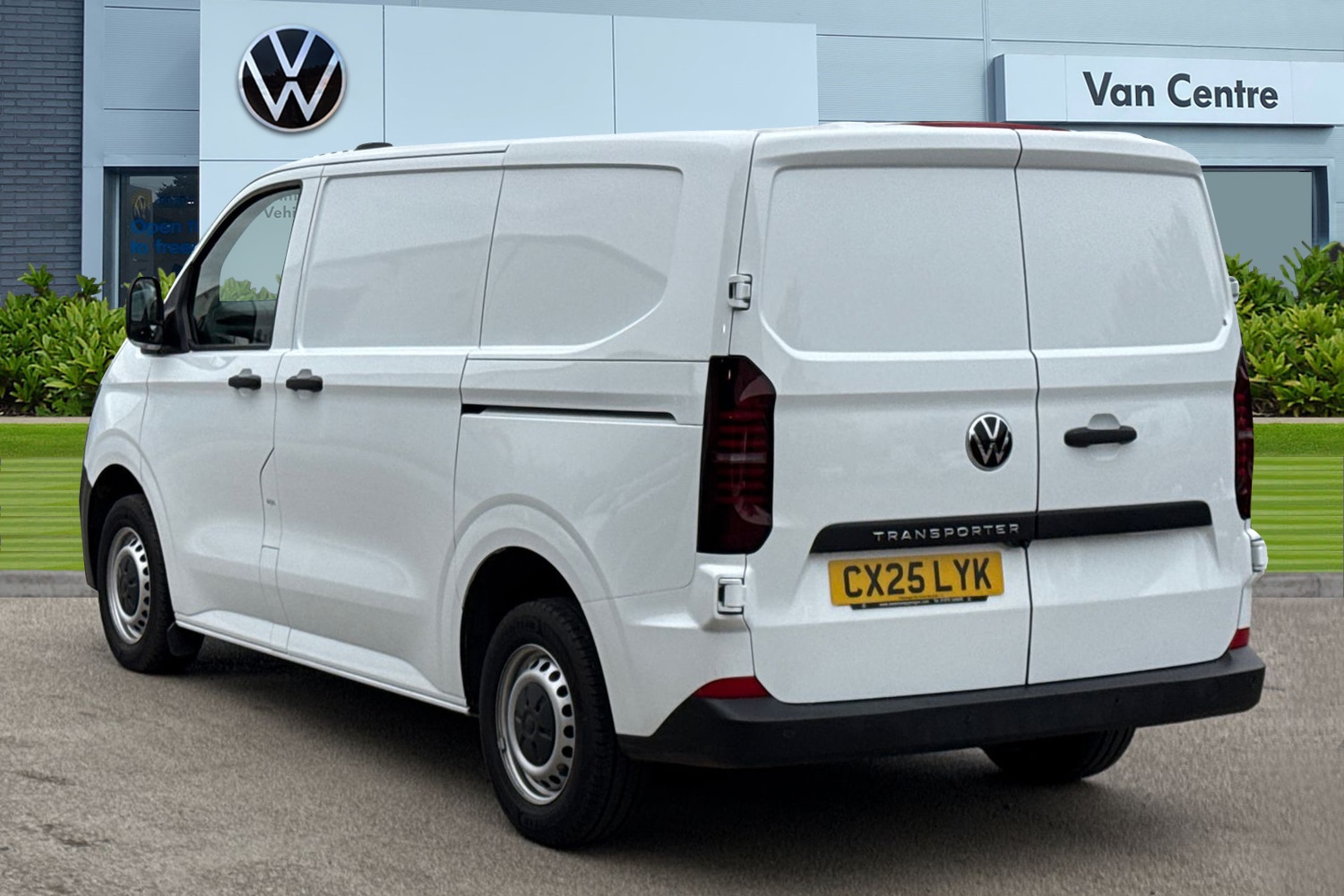 Used Volkswagen Transporter 2025 for sale - 76421343: Photo 2