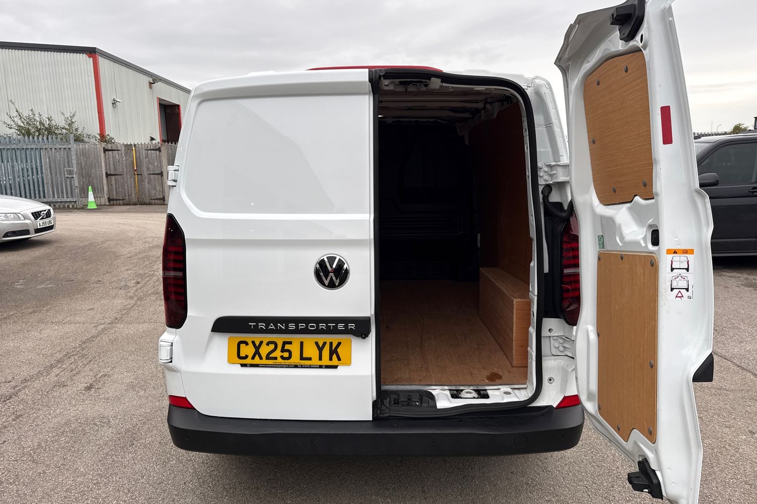 Used Volkswagen Transporter 2025 for sale - 76421343: Photo 28