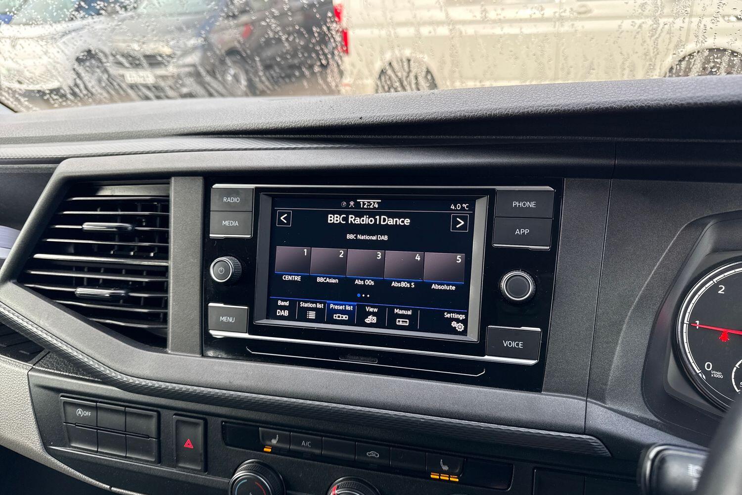 Used Volkswagen Transporter 2024 for sale - 77582615: Photo 35