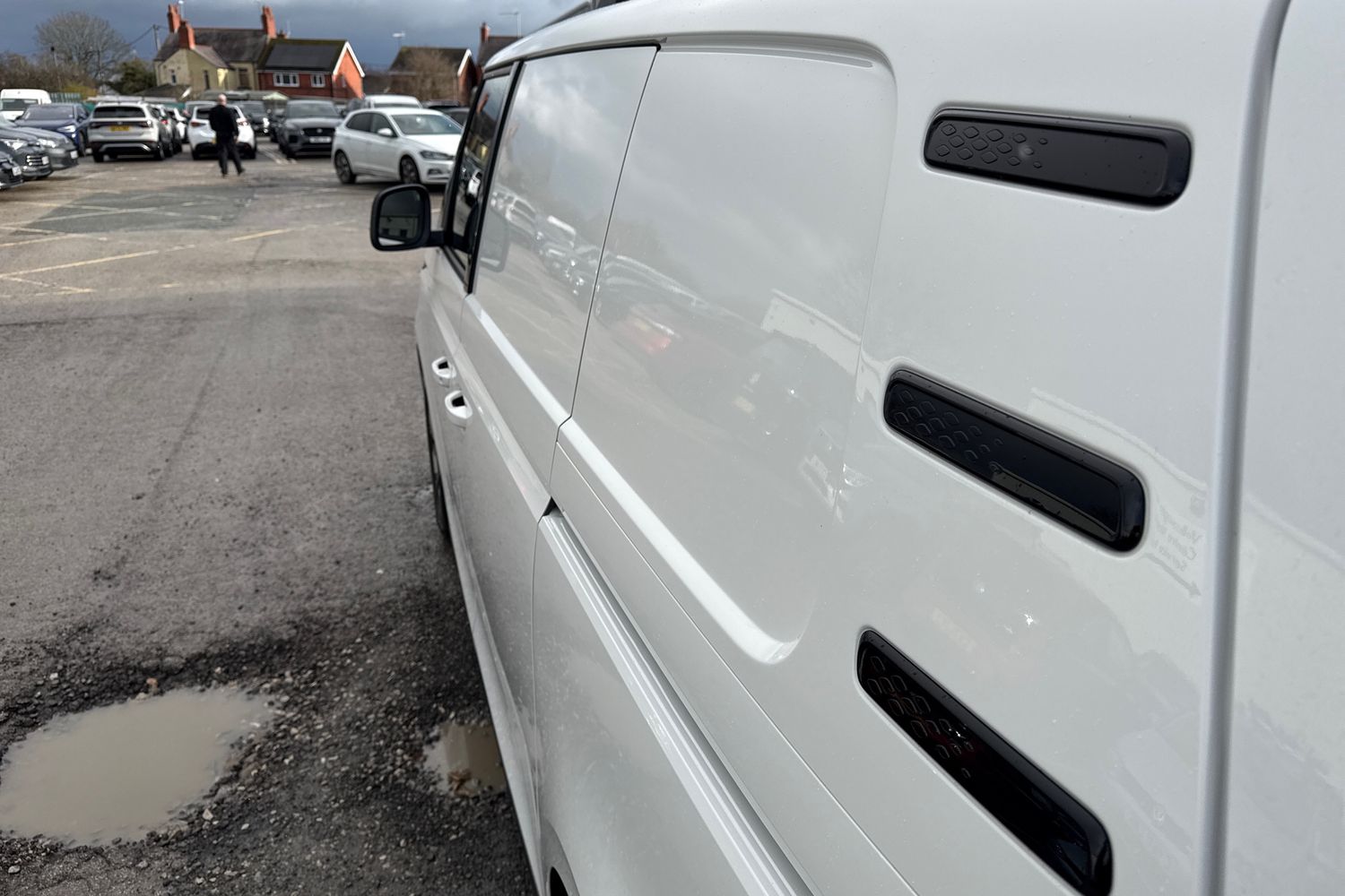 Used Volkswagen ID. Buzz Cargo 2025 for sale - 77582747: Photo 28