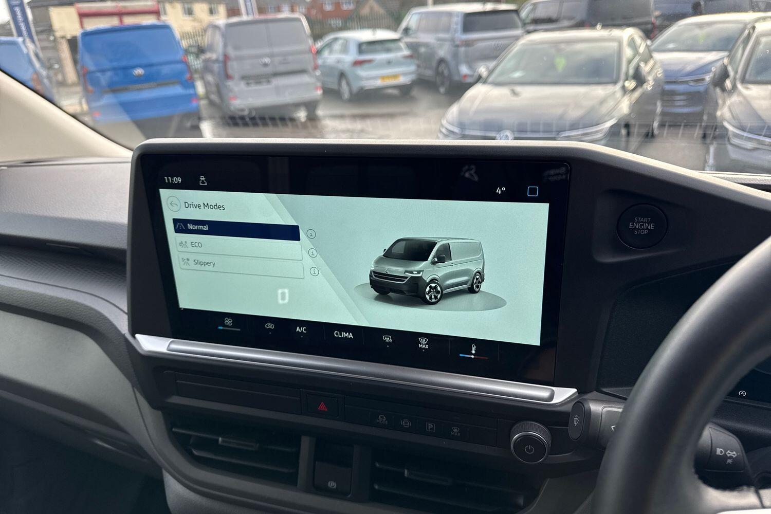 Used Volkswagen Transporter 2025 for sale - 77236033: Photo 33