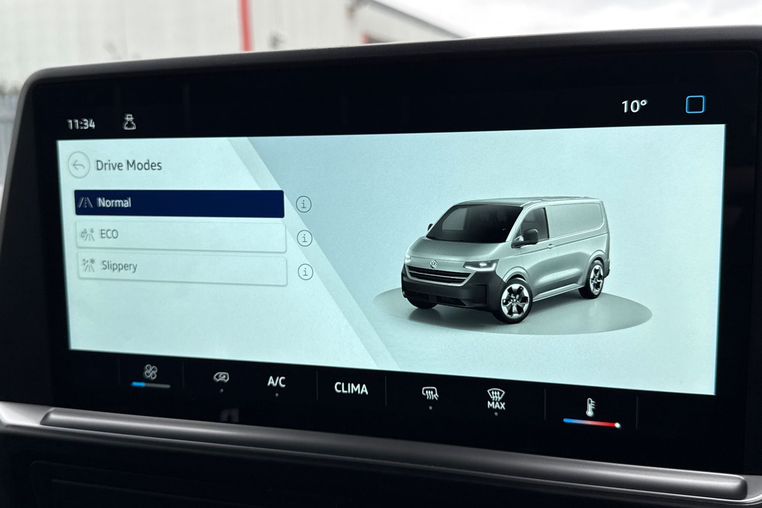 Used Volkswagen Transporter 2025 for sale - 76421433: Photo 49